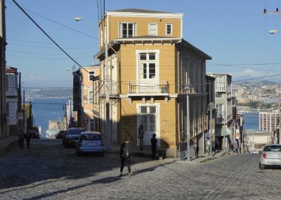 Promenade à travers quelques "cerros" (collines) de Valparaíso (Photo Danielle Imbault AFA-2015)