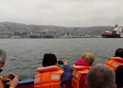 Navigation autour de la baie de Valparaíso (photo par le guide Vicente)