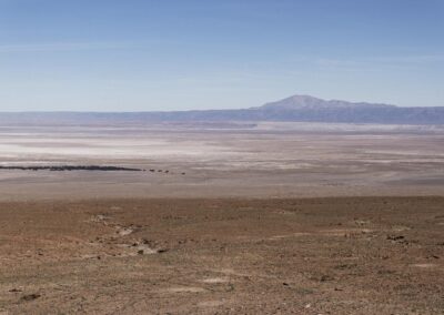 Avec cette vue du lac salé d'Atacama et du Kimal (sommet de la cordillère Domeyko) captée par Luc Jamet