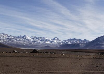 2e acclimatation à 4.200m près de la frontière bolivienne, la "Laguna Verde" & volcan Putana (L.Jamet)