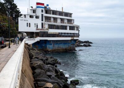 Our dear Cap Ducal hotel-boat on the edge of Viña del Mar by Gauthier (GVasseur)