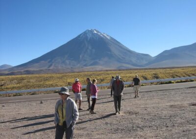 Excursion dans l'Altiplano, 1er arrêt acclimatation à 3.500m devant le Licancabur (DS AFA-2018)